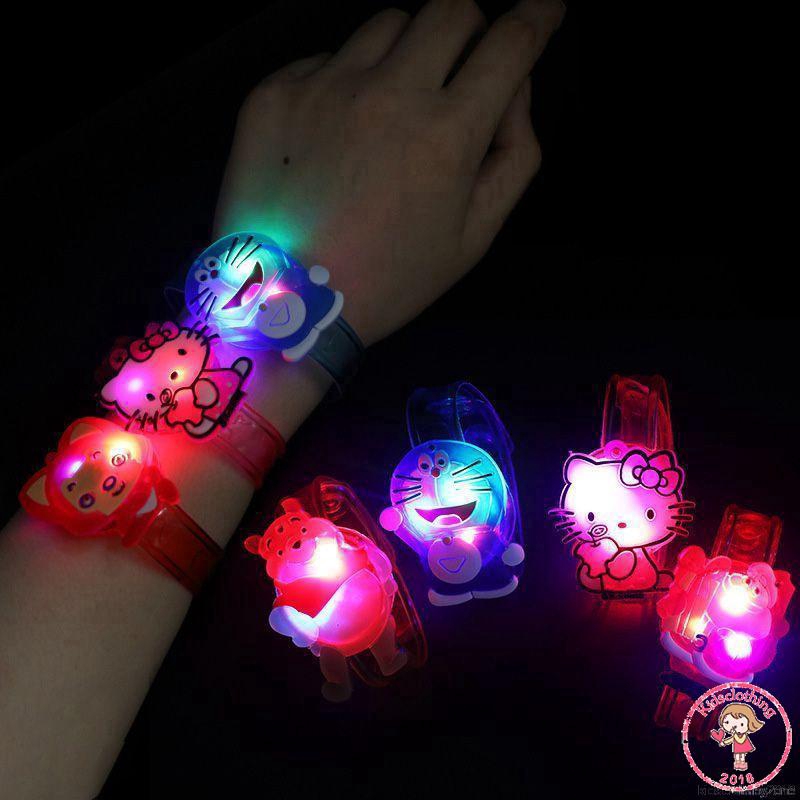 Vòng Cổ Tay Hoạt Hình Dạ Quang Cho Bé