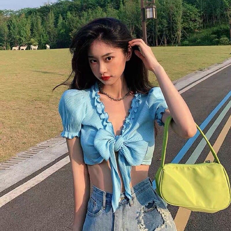 [ÁO CROPTOP THẮT NƠ NGỰC CỔ BÈO MẶC ĐƯỢC NHIỀU KIỂU] - Hàng Quảng Châu
