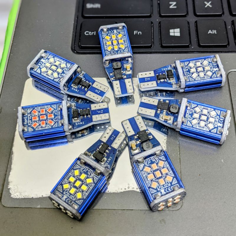 Set 2 bóng đèn led lùi ô tô T15 24 chip smd 2016