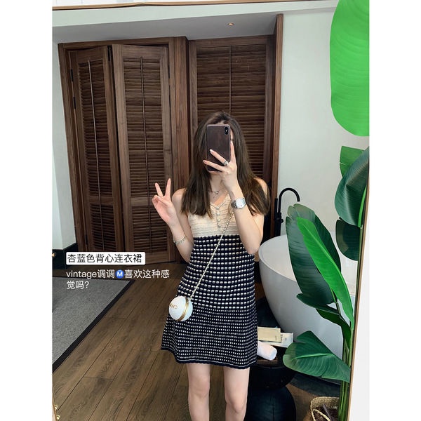 Xiaoxiangfeng knitted dress slim to show lean temperament, advanced striped vest, short skirt, children's 2022 new style