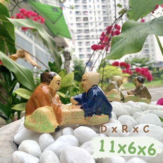 (Chọn màu ngẫu nhiên) Ông Lão Đánh Cờ Sứ Tráng Men Trang Trí Hồ Cá, Bể Cá-Hòn Non Bộ