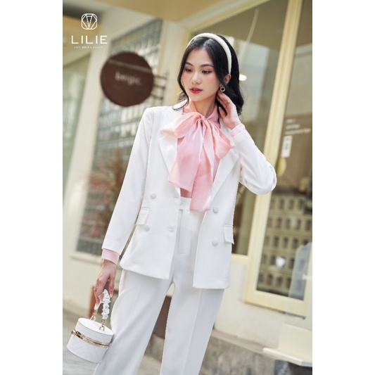 Set blazer 4 cúc bọc trắng dáng suông và quần âu cúc trước trắng