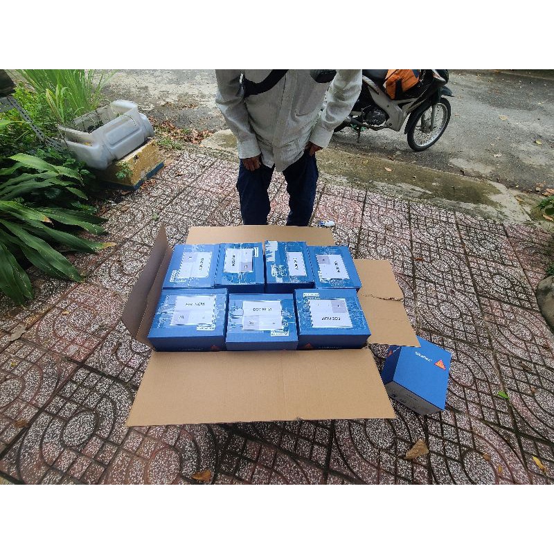 Keo Sika291 Sikaflex 291 cho hàng hải tàu thuyền du thuyền , Màu đen hoặc trắng 310ml
