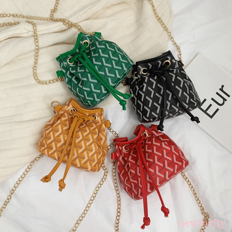 Túi đeo chéo họa tiết xinh xắn dành cho bé gái