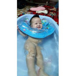 Phao bơi đỡ cổ cho bé