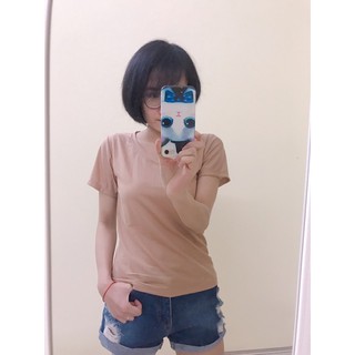Áo thun GAP cổ tim