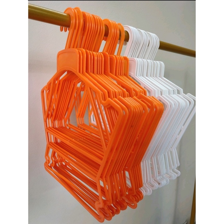 Móc treo quần áo trẻ em-Móc bộ trẻ em 2 size Nhí-Trung- 2 màu trắng và cam. Phù hợp cho shop thời trang