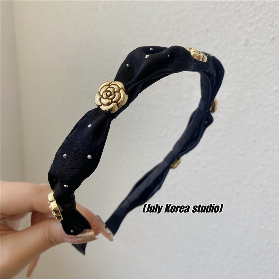 Bờm tóc Hàn Quốc gắn hoa Cha.el hai màu đen và trắng cực xinh TB521