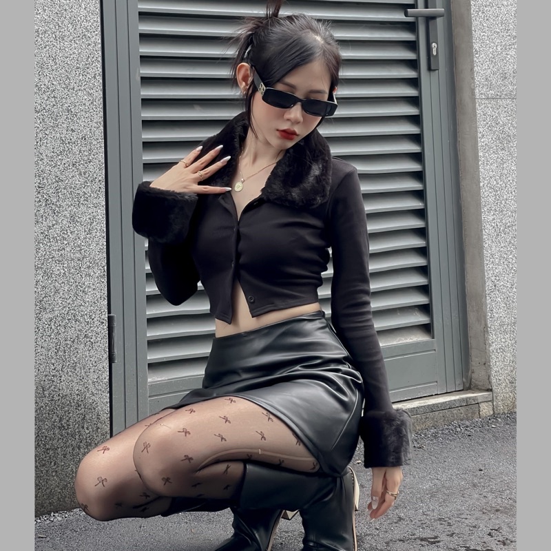 🔥(CÓ SẴN) Áo Croptop “FUR top” (nút to)—— Phối cổ lông siêu mềm. Tặng kèm túi Tote