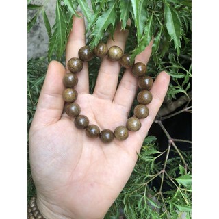 vòng tay trầm hương