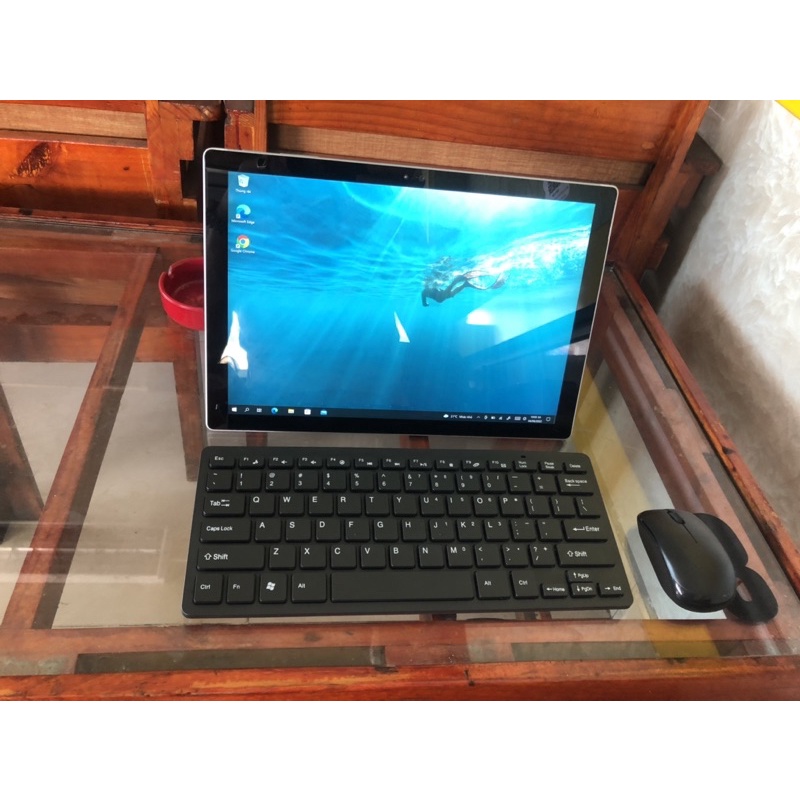 Laptop tapbet Surface Go mỏng đẹp chỉ 0,52kg zin đẹp win10 pro