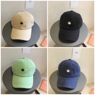 Mũ Lưỡi Trai Thể Thao Màu Trơn Thêu Hình Lá Phong Thời Trang Xuân Hè Cho Nam Và Nữ