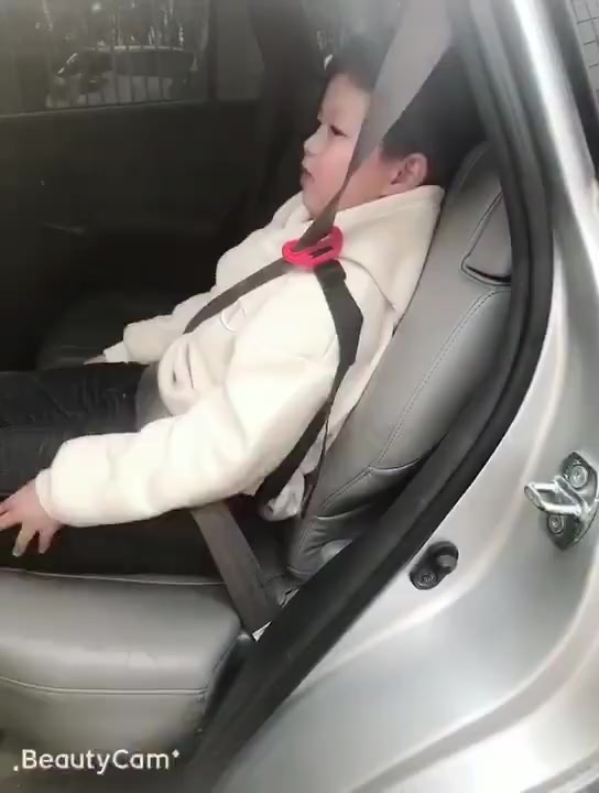 Ghế ngồi ô tô an toàn cho bé - Đệm ngồi xe hơi trẻ em