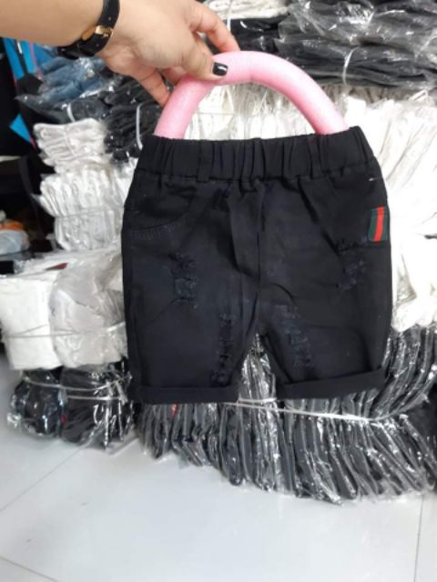 Bung lô quần kaki nhung co giãn..mềm.mịn ..phom chuẩn shop
Size nhí 22.37kg kg 
S 
Bé trai bé gái mặc