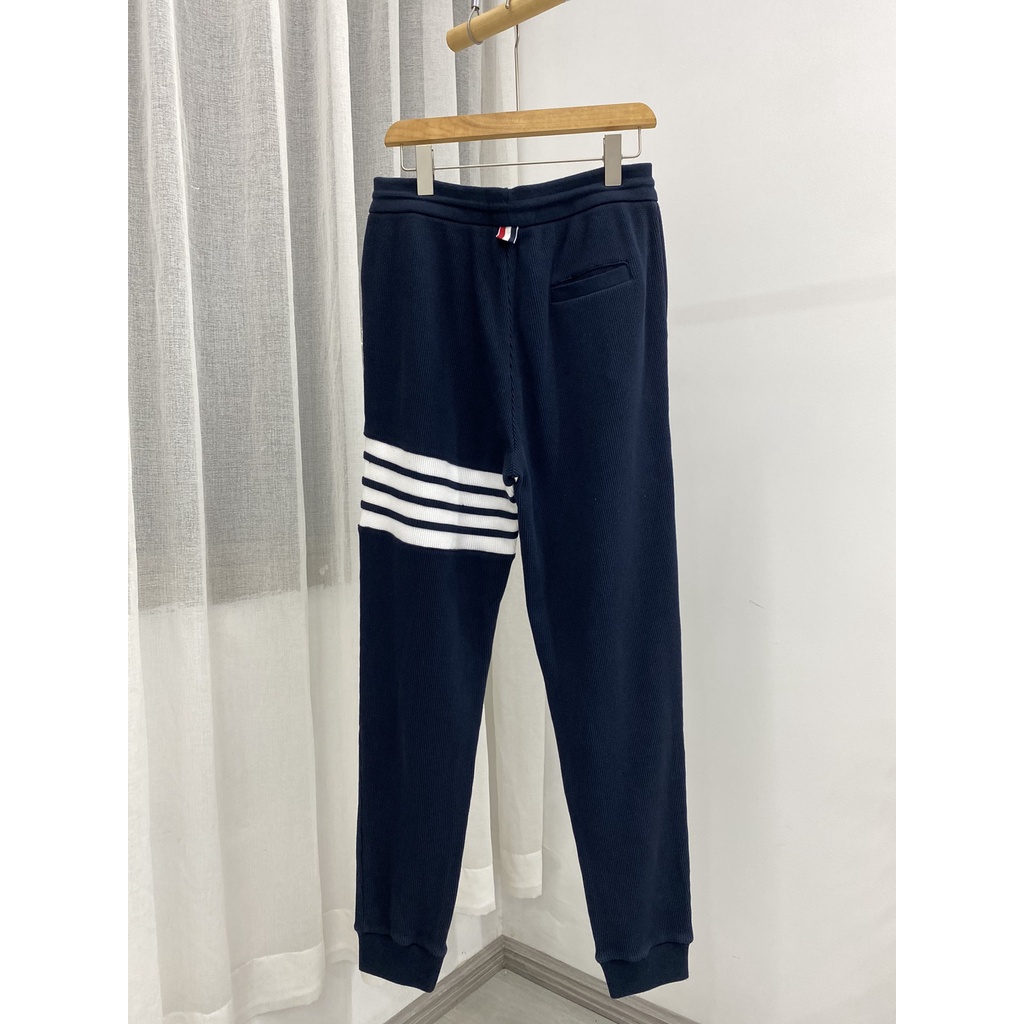 ⚡️[Hight Quality] - Quần Thom Brown Impoeted Cowhide The Pebble Grain Leather (Navy). Quần jogger TB