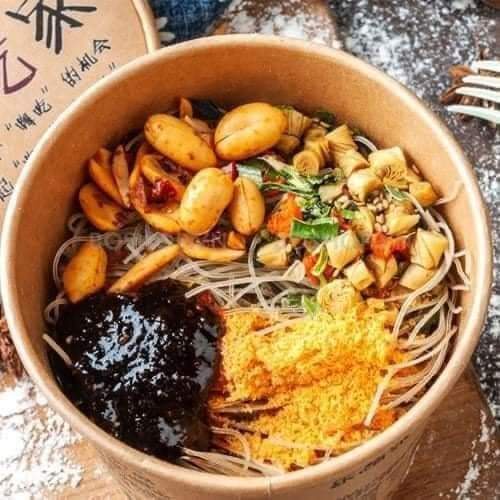 Thùng 6 ly miến Trùng Khánh chua cay