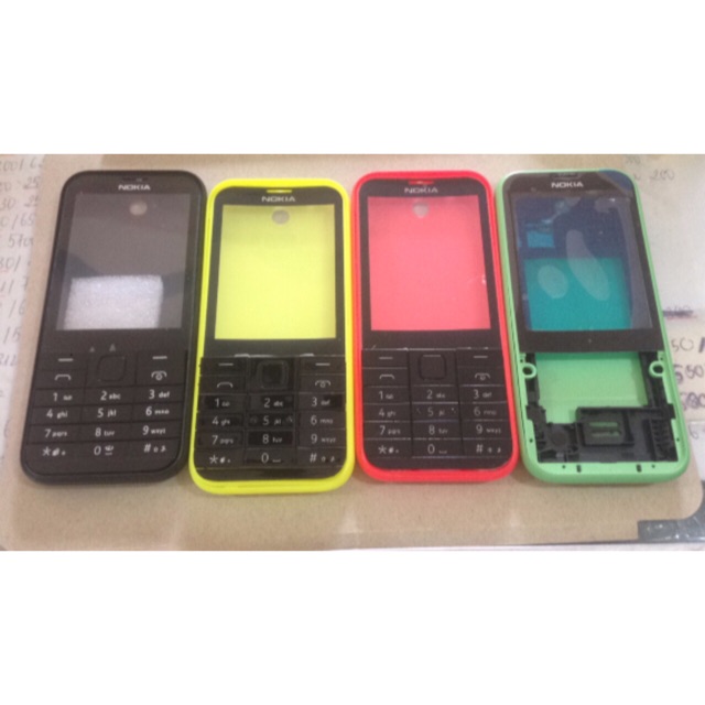 Vỏ nokia 225 các màu kèm phím đen hoặc vàng hoặc xanh.