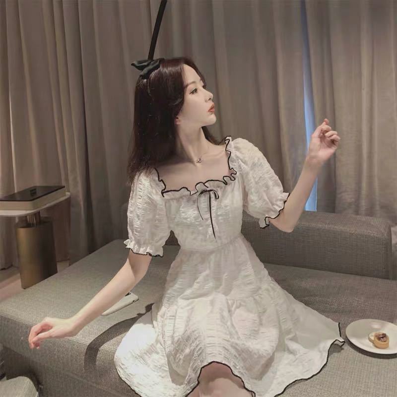 Đầm Chiffon Cổ Vuông Tay Phồng Họa Tiết Sọc Caro Phong Cách Pháp Hàng Mới 2022