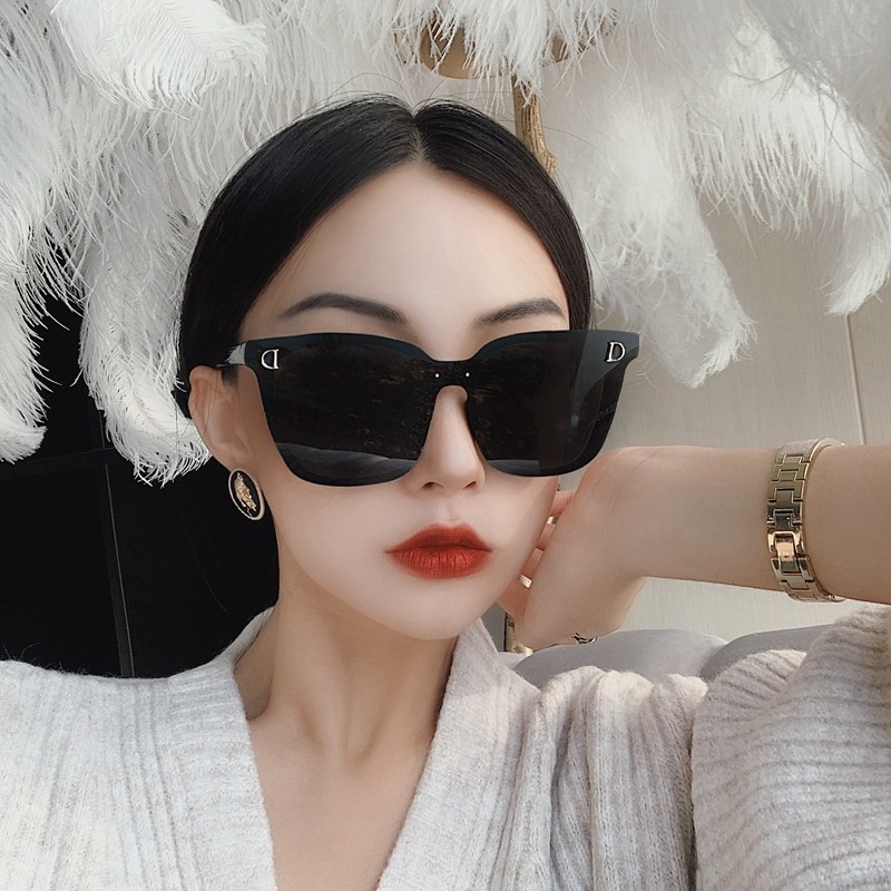 Kính mát nữ thời trang mặt lớn phong cách Hàn Quốc gọng và tròng nhựa cao cấp K03