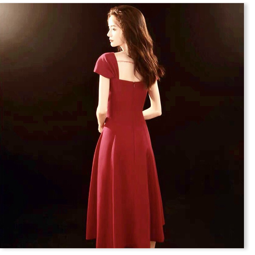 ĐẦM UMI ĐÍNH NGỌC ĐỎ TRƠN NHƯNG KHÔNG KÉM PHẦN QUAN TRỌNG THỜI TRANG KOKO MI