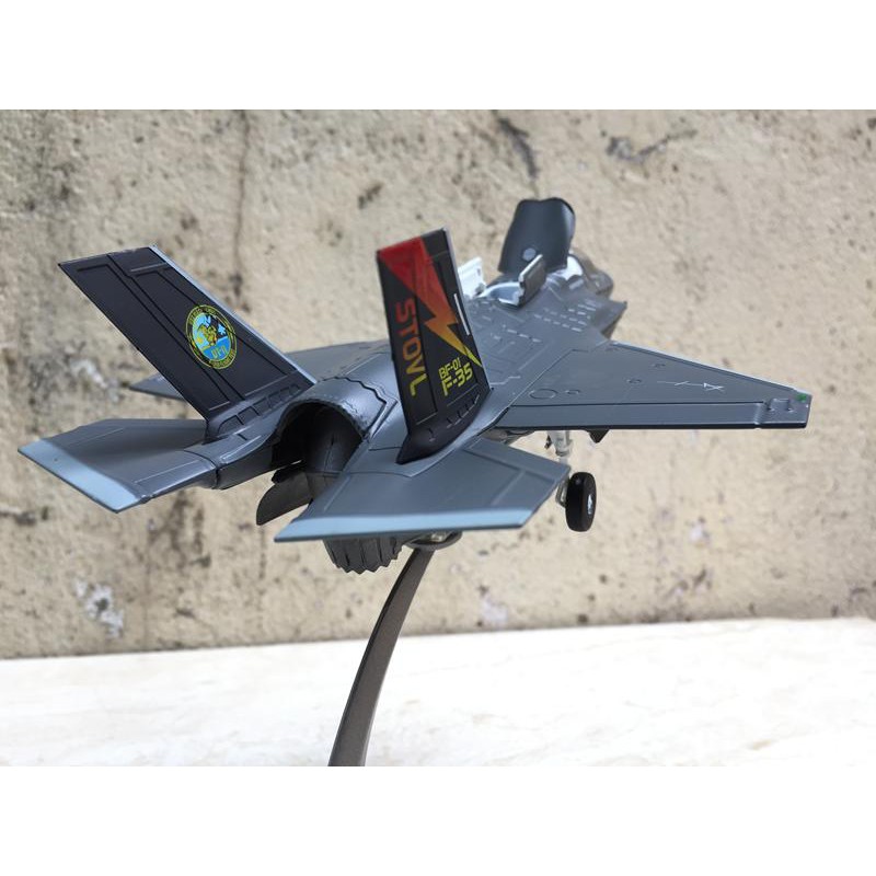 Mô hình Máy bay F- 35B MARINE Corps - 1:72