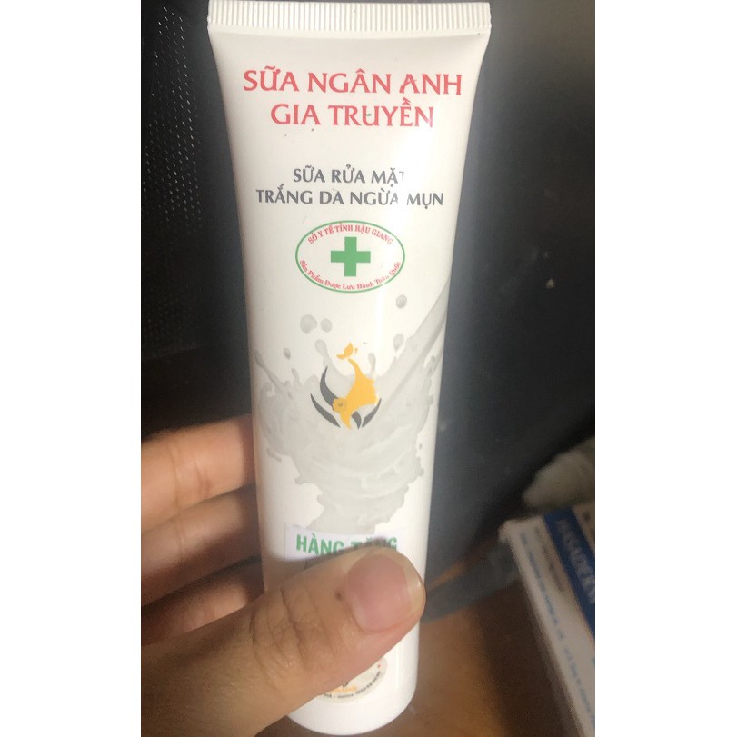 Sữa rửa mặt trắng da ngừa mụn ngân anh gia truyền 70g