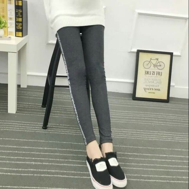 Quần leging chạy chữ ka