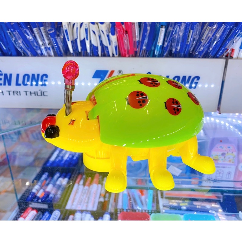 Đồ chơi Bọ Cánh Cam dùng pin biết đi, có đèn và âm thanh cho bé