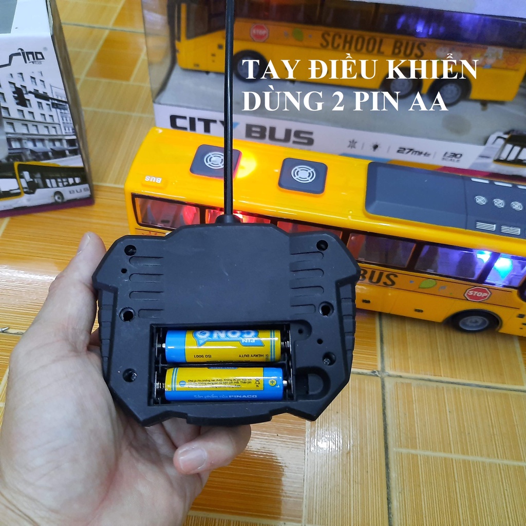 Xe ô tô School bus điều khiển từ xa sóng 27mhz sử dụng pin AA có đèn sáng mô hình bằng nhựa tỉ lệ 1:30