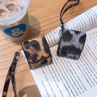 Vỏ Bọc Hộp Sạc Tai Nghe Airpods 1 / 2 Bằng Da Cao Cấp Có Họa Tiết Da Beo Độc Đáo