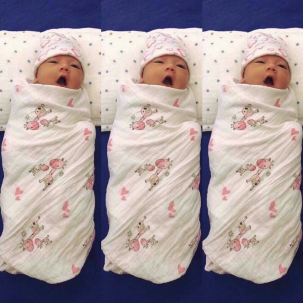 Khăn tắm aden cotton KT 120x120 dùng cho bé sơ sinh.