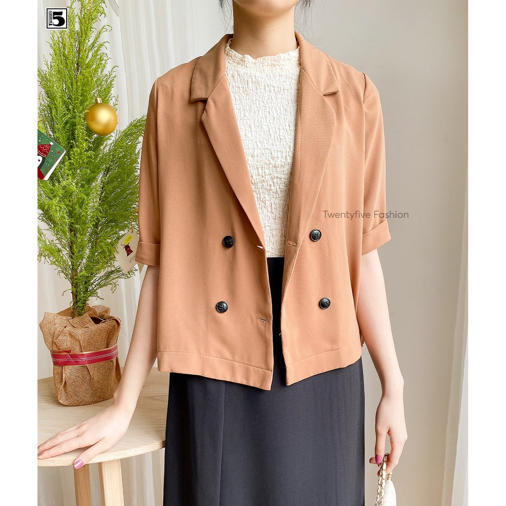 Áo blazer nữ tay ngắn hai hàng cúc xẻ sườn Twentyfive MV4