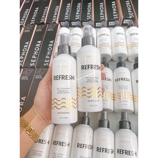 Xịt rửa cọ Sephora.
