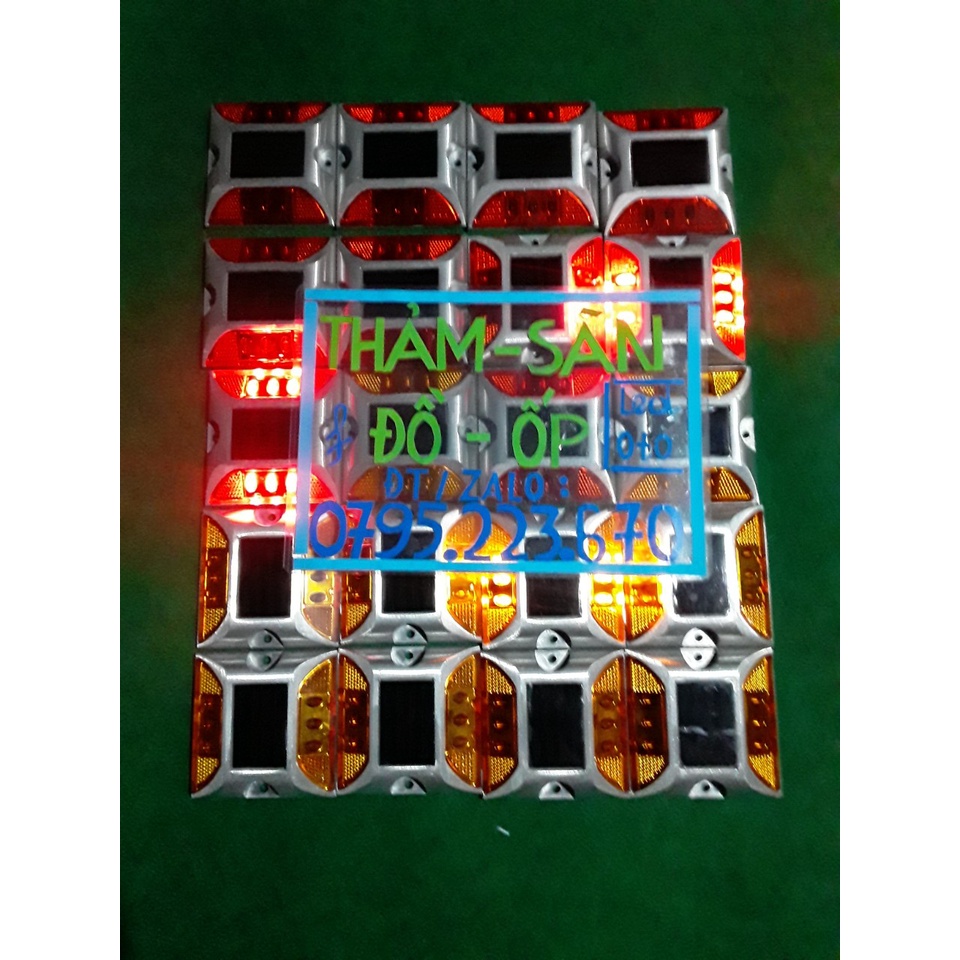 Đèn cảnh báo năng lượng mặt trời nhấp nháy ban đêm lắp cho xe tải