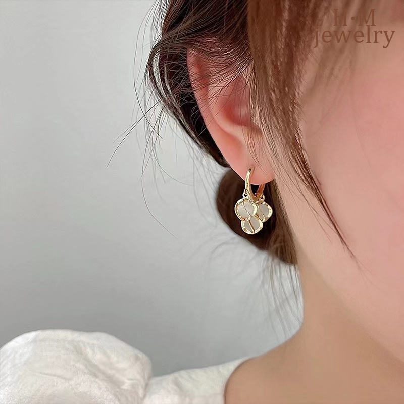 Bông Tai Đính Ngọc Mắt Mèo Tinh Tế