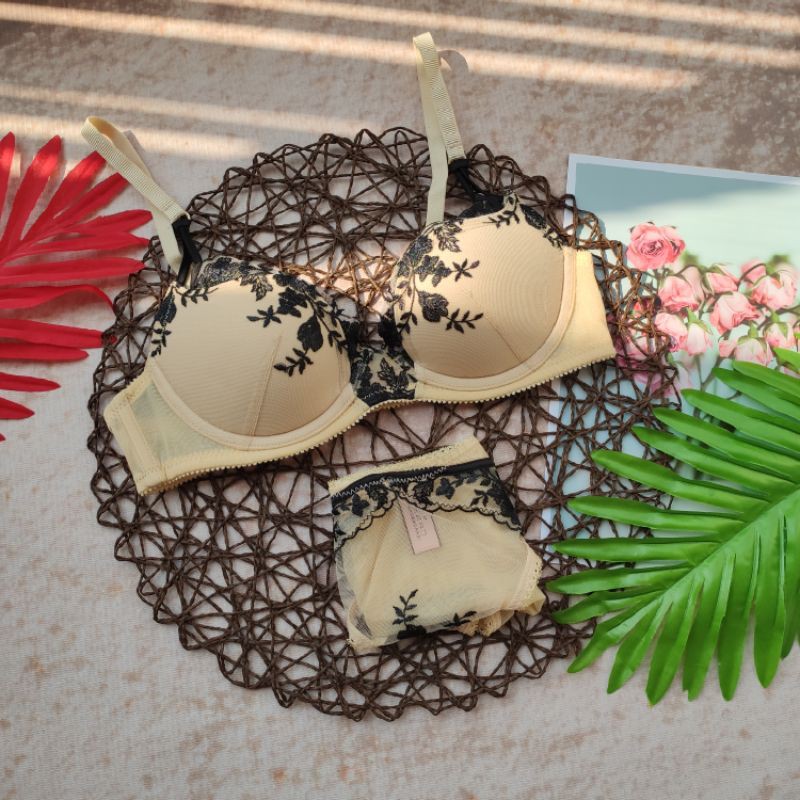 BỘ LÓT REN NỔI  mút dày 2cm | BigBuy360 - bigbuy360.vn