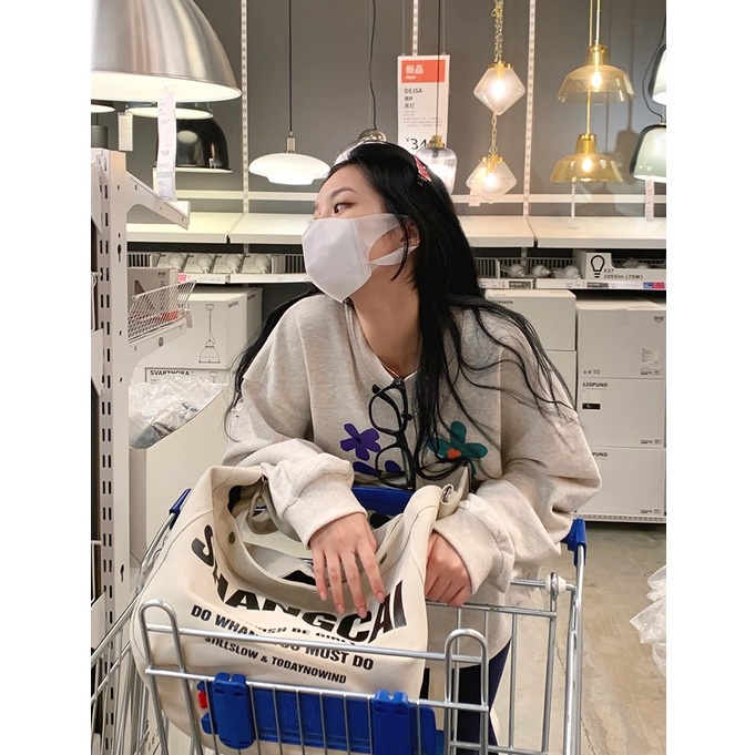 Áo nỉ dài tay cổ tròn in hình thời trang Hàn Quốc