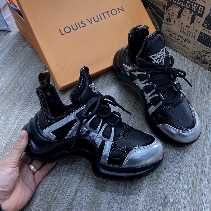 giày LV. đen hàng 1:1 chất lượng ( full box + freeship )