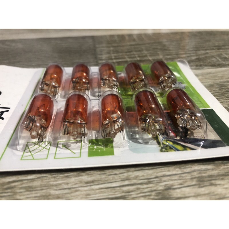 Sản phẩm gia đình làm: 1 vỉ 10 quả bóng cắm xin hân bé đỏ 12v ZPAI T10