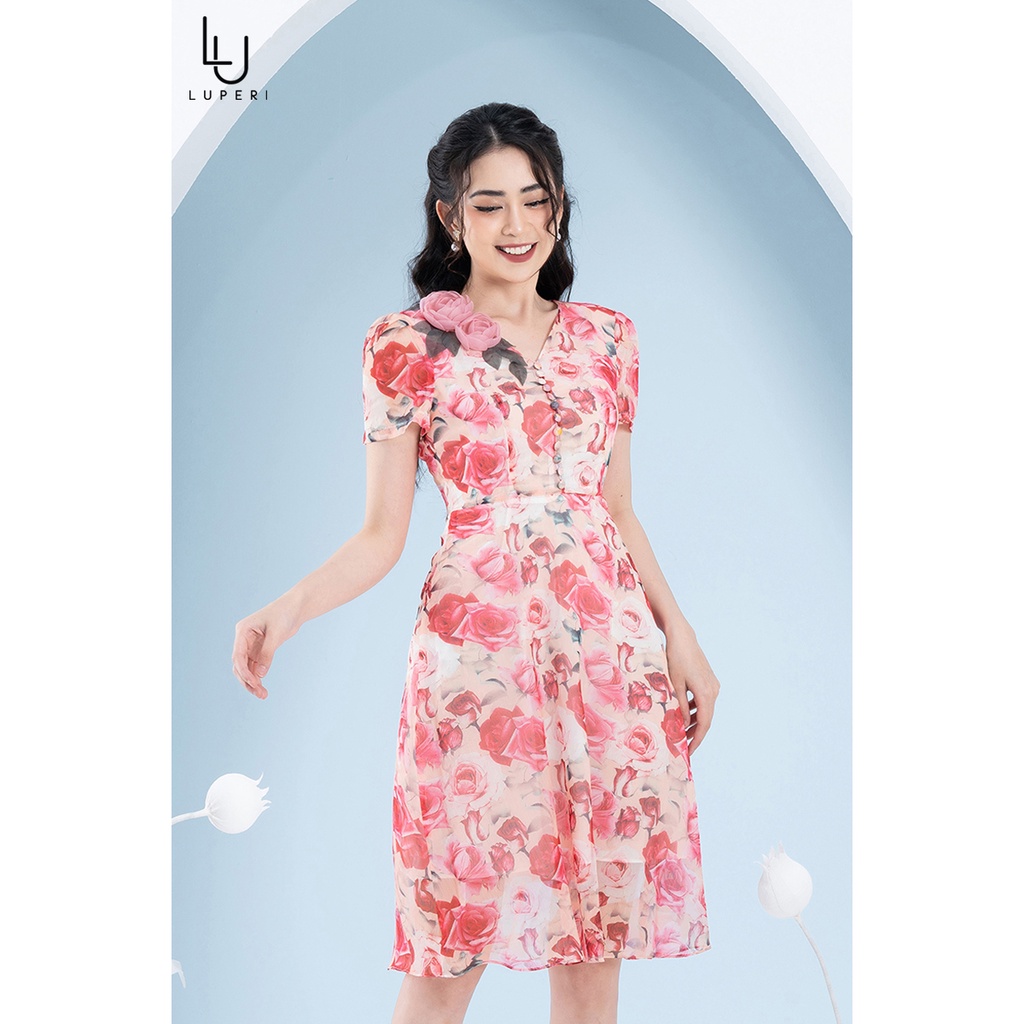 Đầm Tơ Hoa Hồng Đính Hoa Thủ Công Luperi LFV3280 chất liệu mềm mại mát mịn kiểu dáng xòe nhẹ nữ tính cho nàng