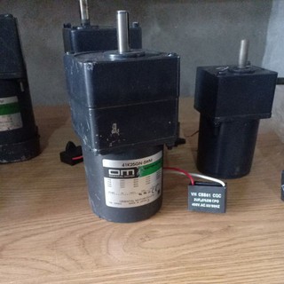 Mô tơ giảm tốc 220v 25W