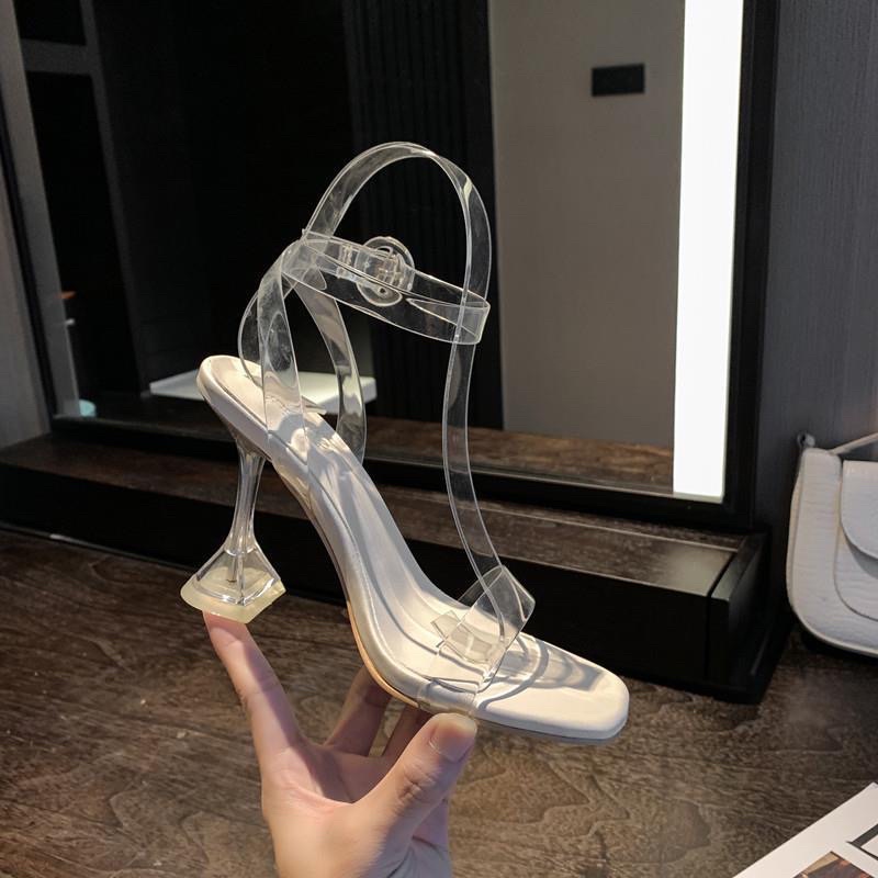 Guốc quai trong hàng Quảng Châu siêu xinh