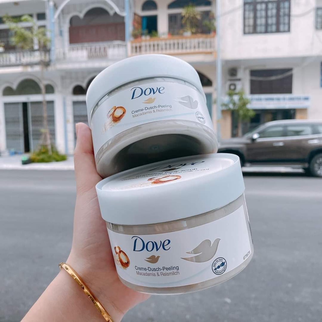 Tẩy da chết Body Dove Chăm Sóc Da Dưỡng Trắng Cấp Ẩm Hủ 225ml