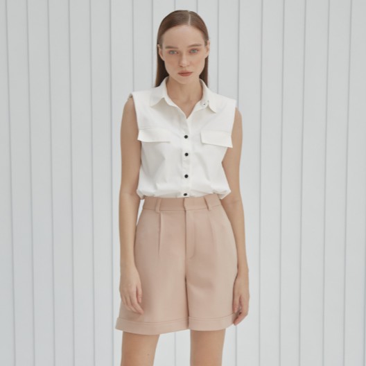 COCO SIN - Áo Sơ Mi Sát Nách Trắng Nút Đen