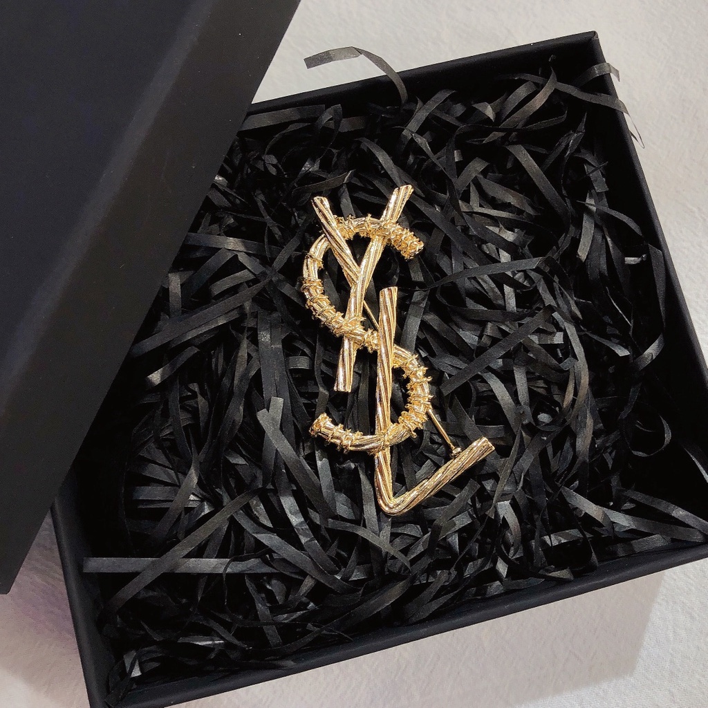 Ysl Trâm Cài Áo Hình Chữ Cái Đính Ngọc Trai Thời Trang