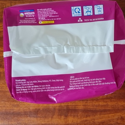 Băng vệ sinh - miếng lót cho mẹ sau sinh Mama Diana 12 miếng/gói