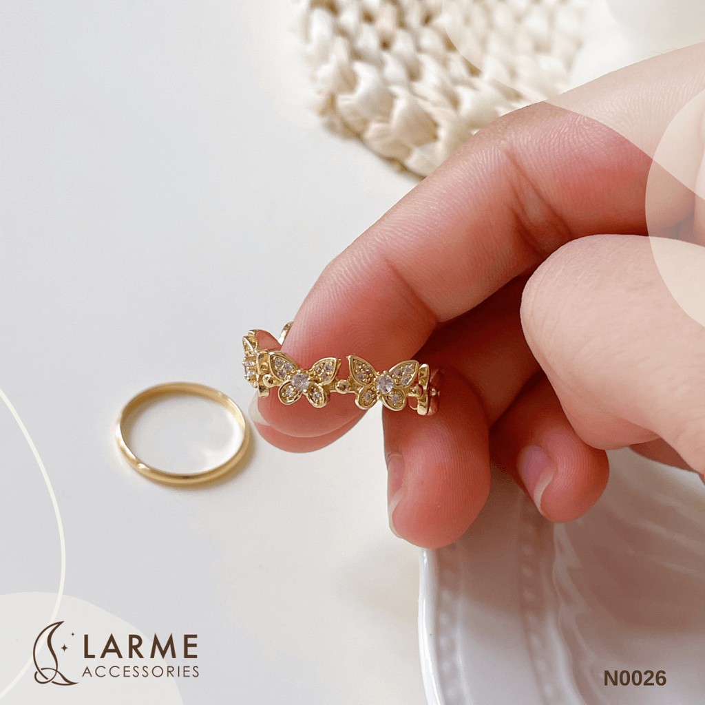 Nhẫn titan mạ vàng sang trọng hoạ tiết cánh bướm Larme Accessories - N0026