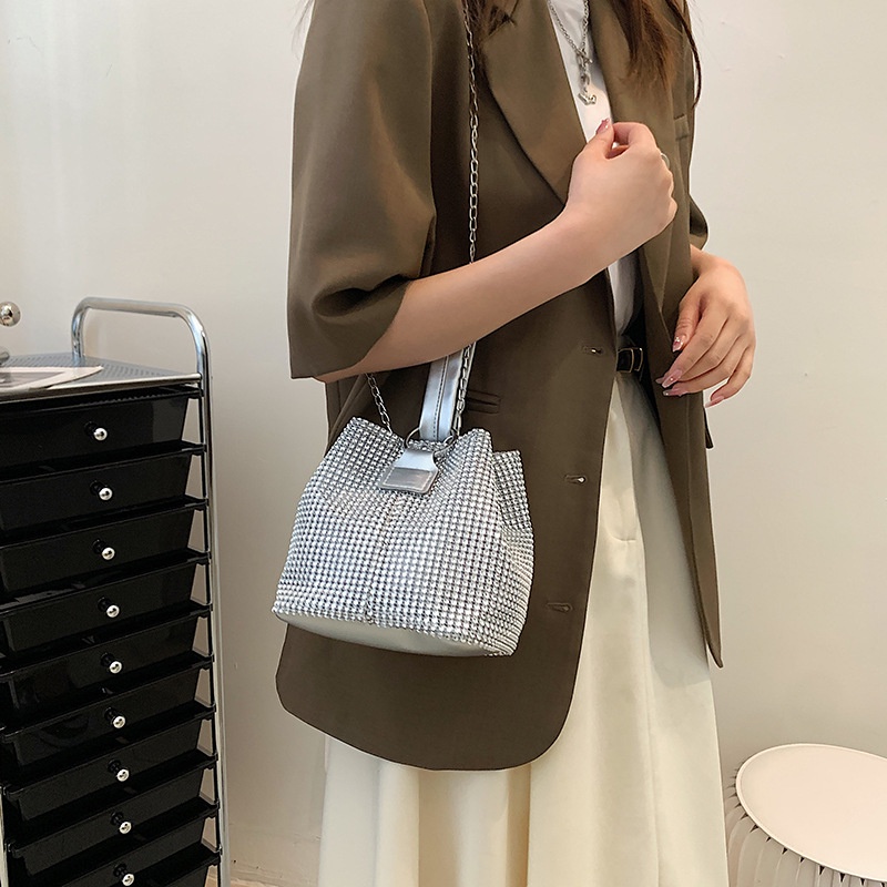 JASMIN NOIR Túi Đeo Chéo Phối Quai Xích Thời Trang Trẻ Trung Cho Nữ