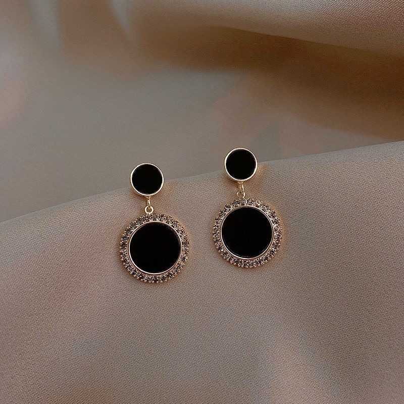 Đôi bông tai dáng dài phối tua rua thời trang Hàn Quốc độc đáo