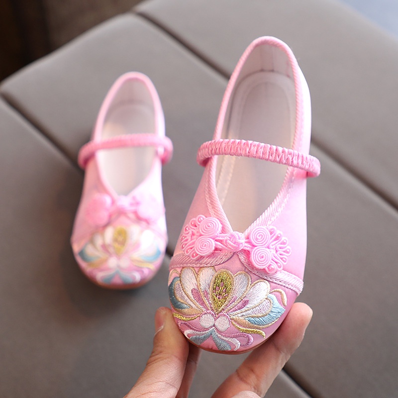 Giày Búp Bê Thêu Họa Tiết Phong Cách Bắc Kinh Cổ Điển Mừng Năm Mới Cho Bé Gái